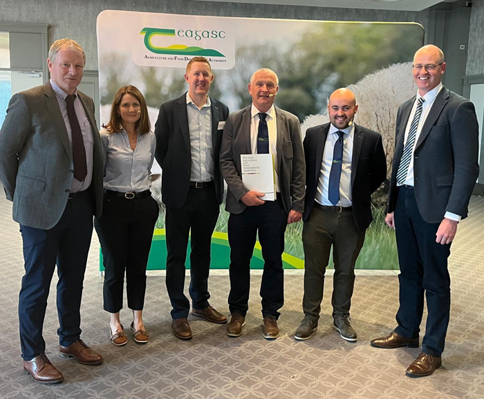 Pat Clarke, Ruth Sanders, Darren Carthy, Damian Costello, Jake Delaney and Stan Lalor at the Teagasc National Sheep Conference