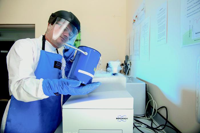 Soil Spectropy Technologist Felipe Bachion de Santana