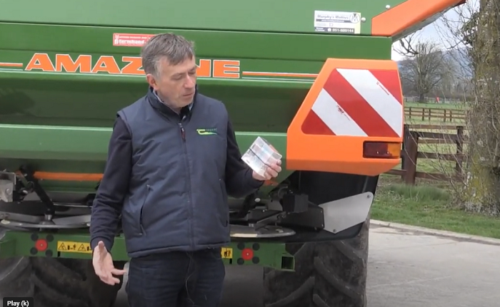 Key points for spreading protected urea