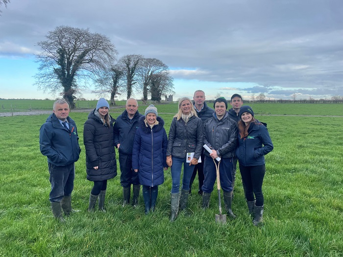 Ministerial visit to Teagasc Signpost Farm marks World Soil Day