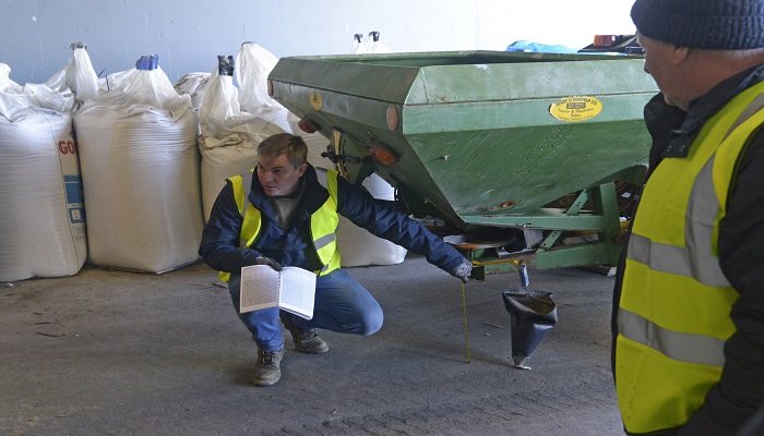 Francis Quigley demonstrating fertiliser calibration
