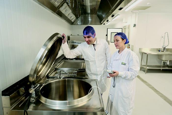 2 researchers at The BIA Innovator Campus at Teagasc Athenry, one of several centres benefiting from Teagasc investment.