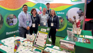 Teagasc staff exchange science with participants of ESB Science Blast, Limerick