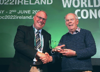 John Burke receives World Potato Congress Industry Award