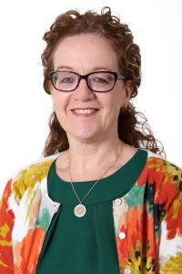 Lorraine Oliver