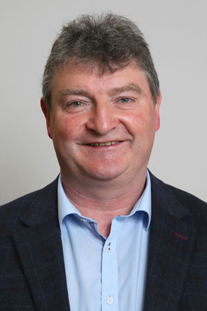Peter Comer