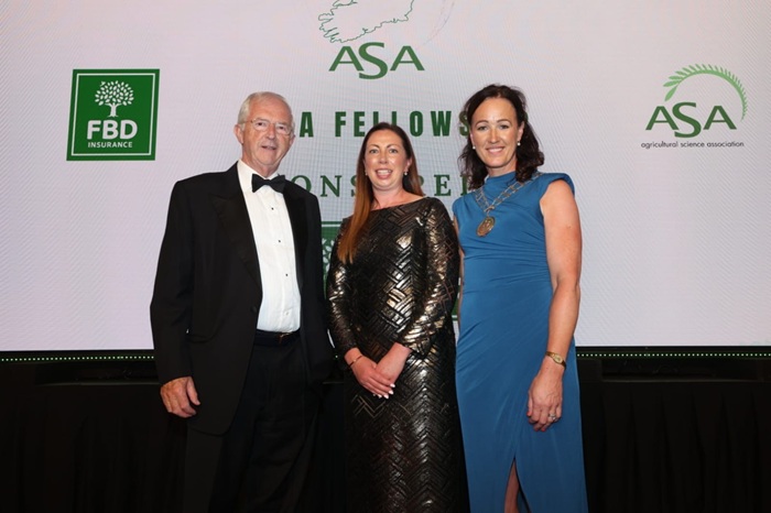Pictured at the Presentation of the ASA fellowship sponsored by FBD were Dr Michael Berkery, FBD Trust, Dr Bridget Lynch, ASA Fellowship recipient and President of the ASA, Susan Maher 
