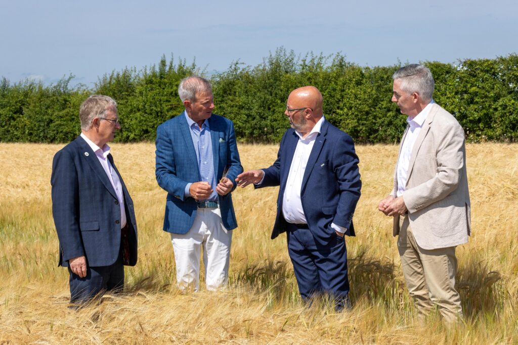Photo Frank O'Mara, US Ambassador, John Spink and Ewen Mullins on a recent visit of US Ambassador to Teagasc Oak Park.